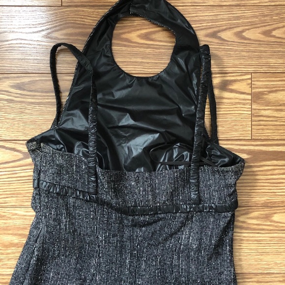 Gorgeous wool & silk Versace dress - Picture 6 of 8